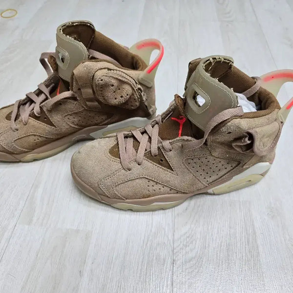 [BUNJANG] Jordan x Travis Scott Air Jordan 6 Retro SP British Khaki (US 6) / Jordan 6 x Travis Scott 240 새제품