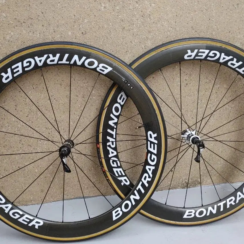[BUNJANG] BONTRAGER Aeolus 5 Carbon Wheelset - Tubular, Rim Brake / A급) 본트레거(BONTRAGER) 에올루스5 튜블러 림브 카본휠셋 + 브레이크패드 팝니다. (68만)