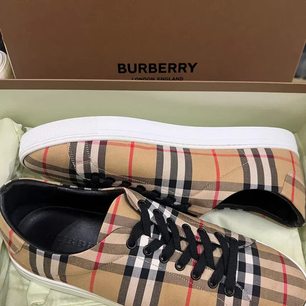 [BUNJANG] Burberry Signature Check PVC Sneakers / 버버리 시그니처 체크 PVC 스니커즈 43(280)