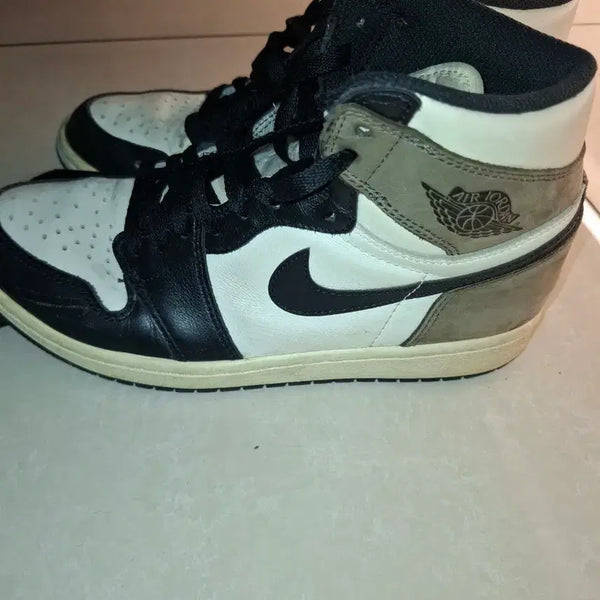 [BUNJANG] Nike Air Jordan 1 High OG Dark Mocha Sneakers / 나이키 에어조던 1 하이OG 다크모카
