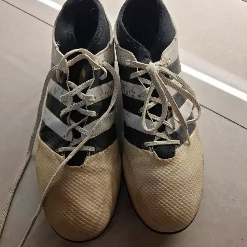 [BUNJANG] Adidas Football Cleats 275mm / 아디다스 축구화 275mm