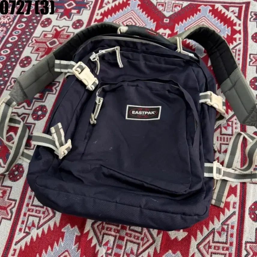 [BUNJANG] Eastpak Backpack Navy / 이스트팩 백팩 네이비 7/27