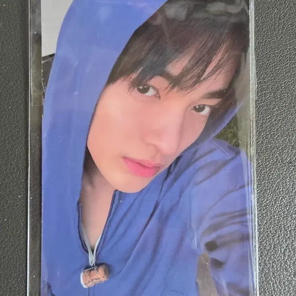 [BUNJANG] CORTIS Geonho Red Ver. Photocard / 코르티스 건호 레드레드 포카
