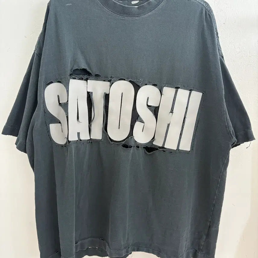 [BUNJANG] Satoshi Nakamoto 2025 Distressed T-Shirt Charcoal / 사토시나카모토 2025 티셔츠