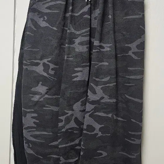 [BUNJANG] Camouflage Pattern Jogger Pants / 카모플라쥬 패턴 조거 팬츠