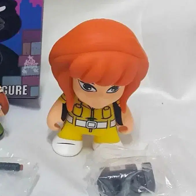[BUNJANG] Kidrobot Teenage Mutant Ninja Turtles Wave 2 April O'Neil Figure / kidrobot 키드로봇 닌자거북이 wave2 에이프릴 더니