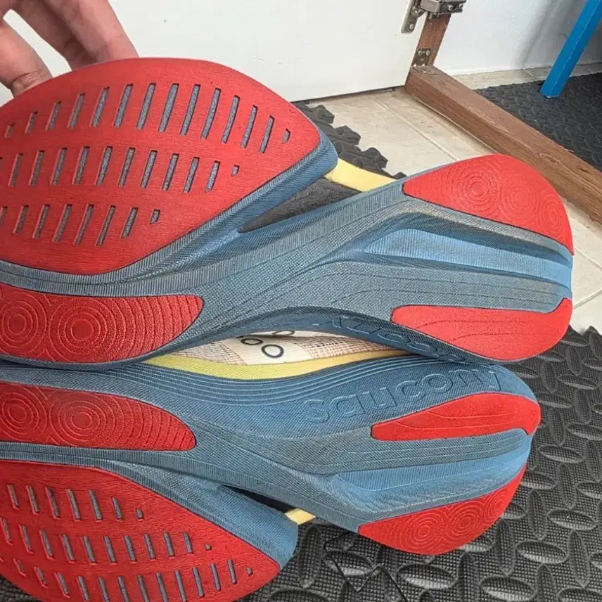 [BUNJANG] Saucony Endorphin Elite 2 Buttercream Running Shoes / 써코니 엔돌핀 엘리트2 버터크림