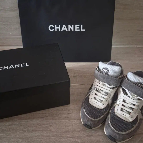 [BUNJANG] Chanel Leather Sneakers / 샤넬 스니커즈( 235 36.5) 샤넬 운동화 신발