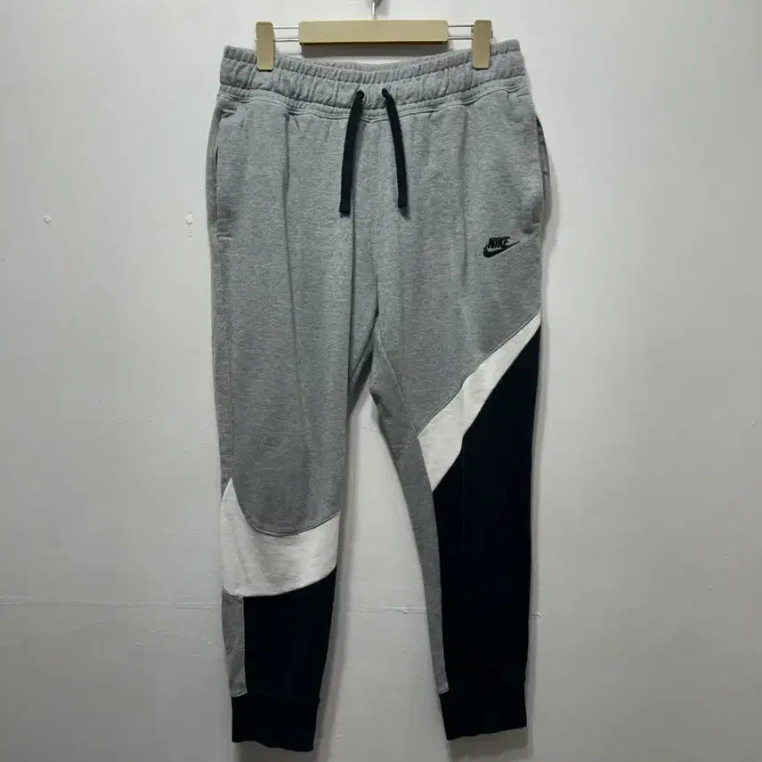 [BUNJANG] Nike Jogger Pants (Grey/Black/White) - L / 나이키 조거 팬츠 그레이/블랙/화이트 L