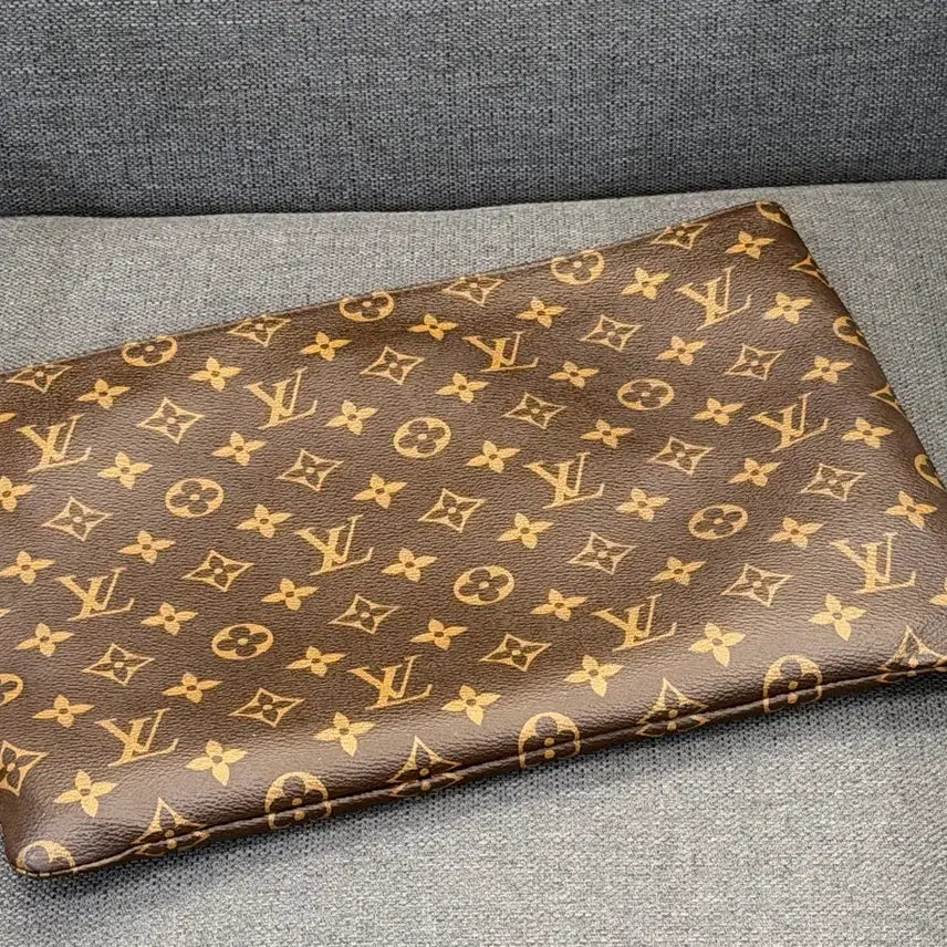 [BUNJANG] Louis Vuitton Monogram Etui Voyage Pouch MM / 루이비통 모노그램 파우치 에튀 보야쥬 MM
