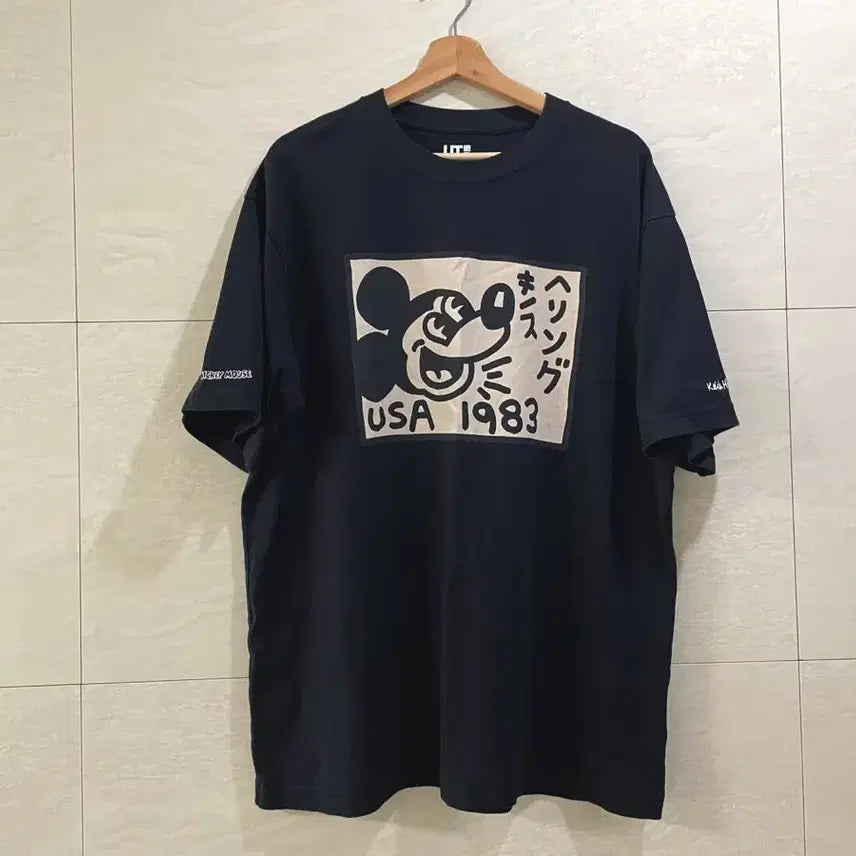 [BUNJANG] Uniqlo x Keith Haring Mickey Mouse Short Sleeve T-Shirt XL / 유니클로 x 키스해링 / 미키마우스 반팔 티셔츠, 남성 티셔츠 / XL