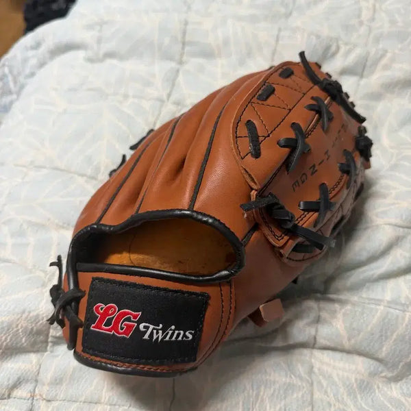 [BUNJANG] LG Twins Authentic Kids Baseball Glove / 아동용) Lg트윈스 정품 야구 글러브