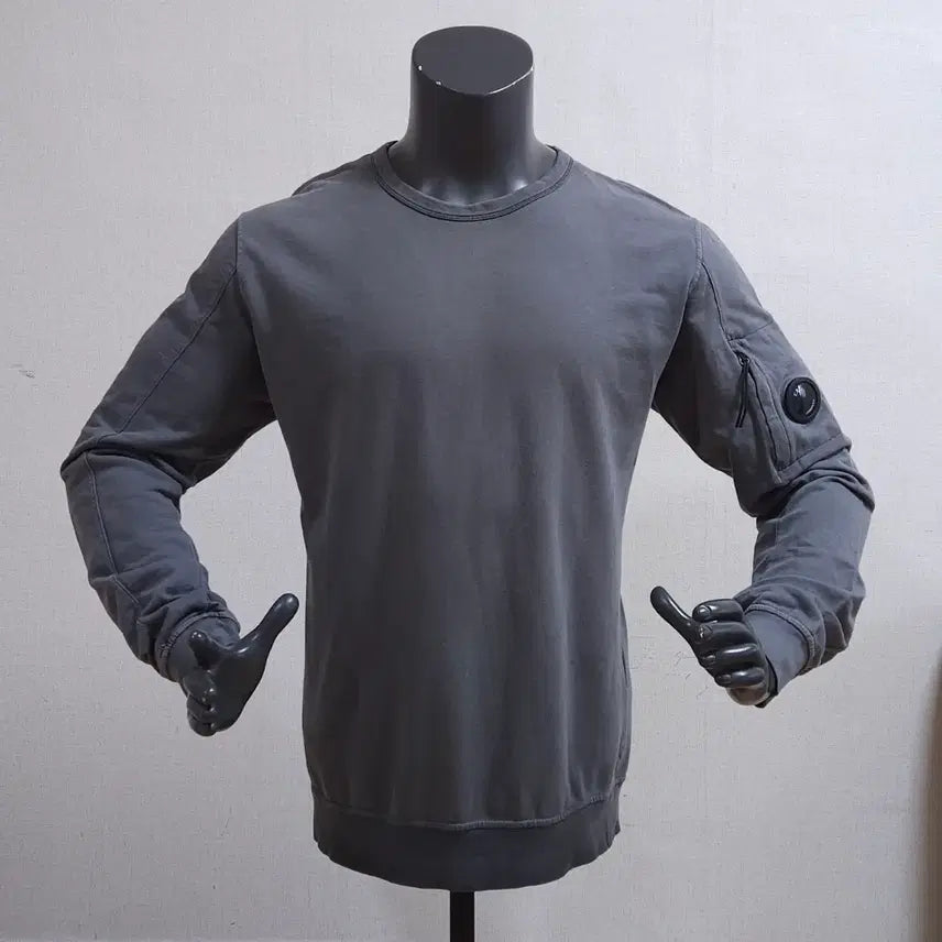 [BUNJANG] CP Company Sweatshirt 105 / Cp 씨피컴퍼니 맨투맨 105. 정품