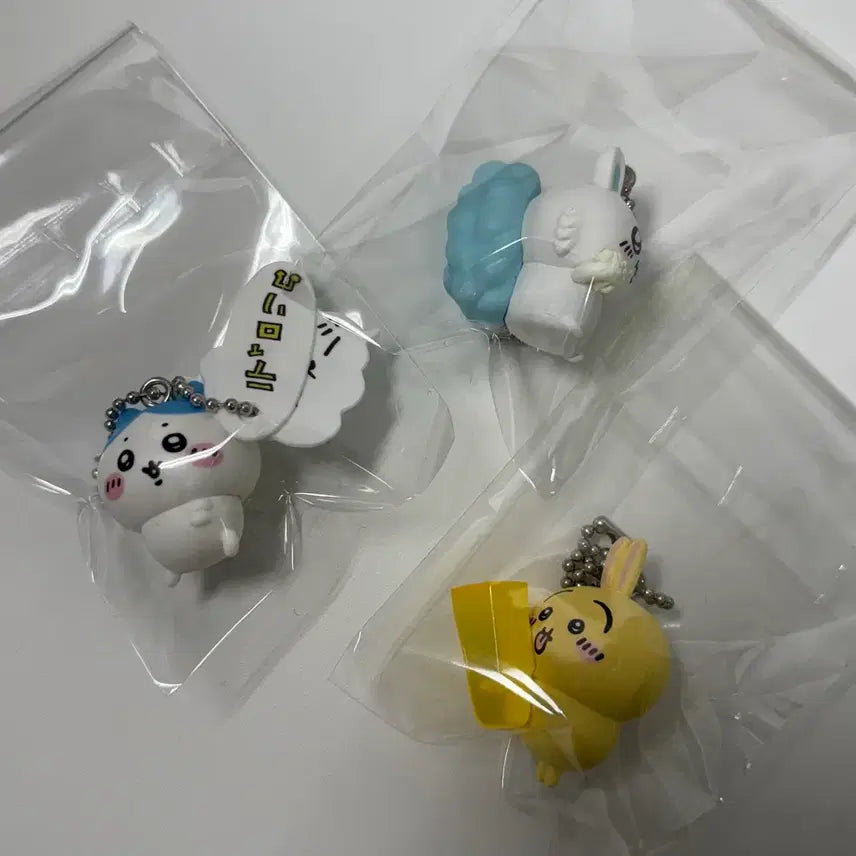[BUNJANG] Chiikawa Hachiware Usagi Momonga Speech Bubble Keychain Gacha Bundle Set / [일괄] 치이카와 먼작귀 하치와레 우사기 모몽가 말풍선 키링 가챠 굿즈