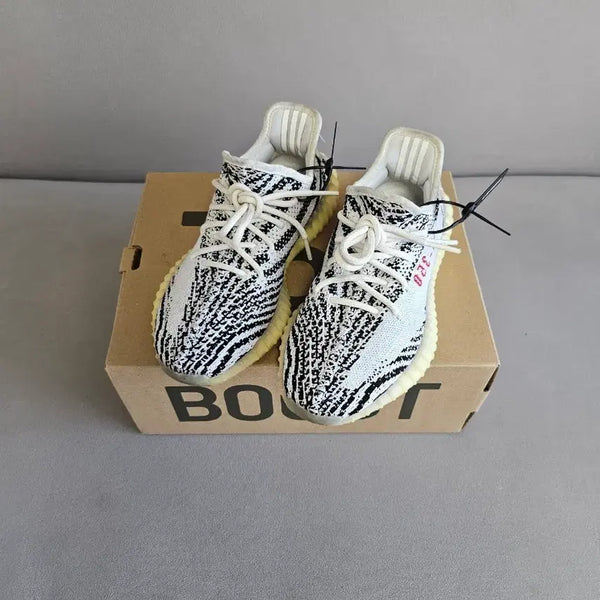 [BUNJANG] Adidas Yeezy Boost 350 V2 Zebra Sneakers / [245]이지부스트 350v2 지브라
