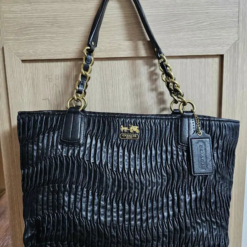 [BUNJANG] Coach Shirring Tote Bag Black / 코치 셔링 토트백 블랙