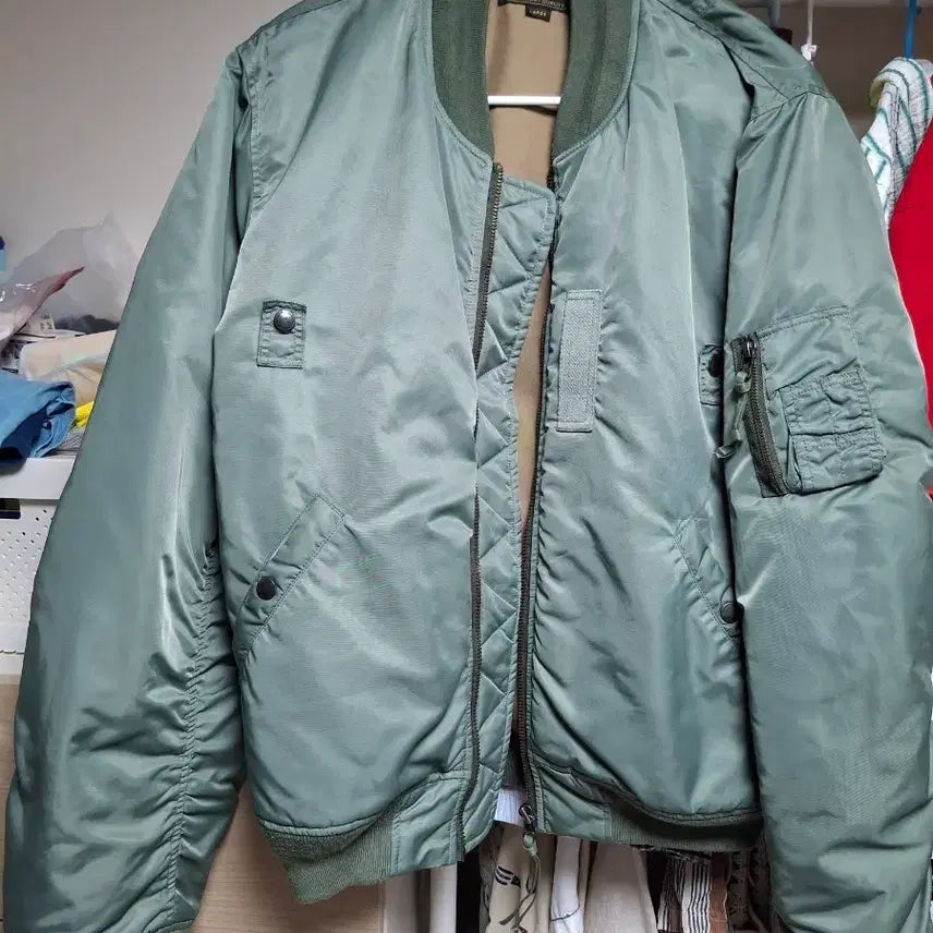 [BUNJANG] Outstanding MA-1 Flight Jumper Khaki / [L] 아웃스탠딩 MA-1 항공점퍼 카키
