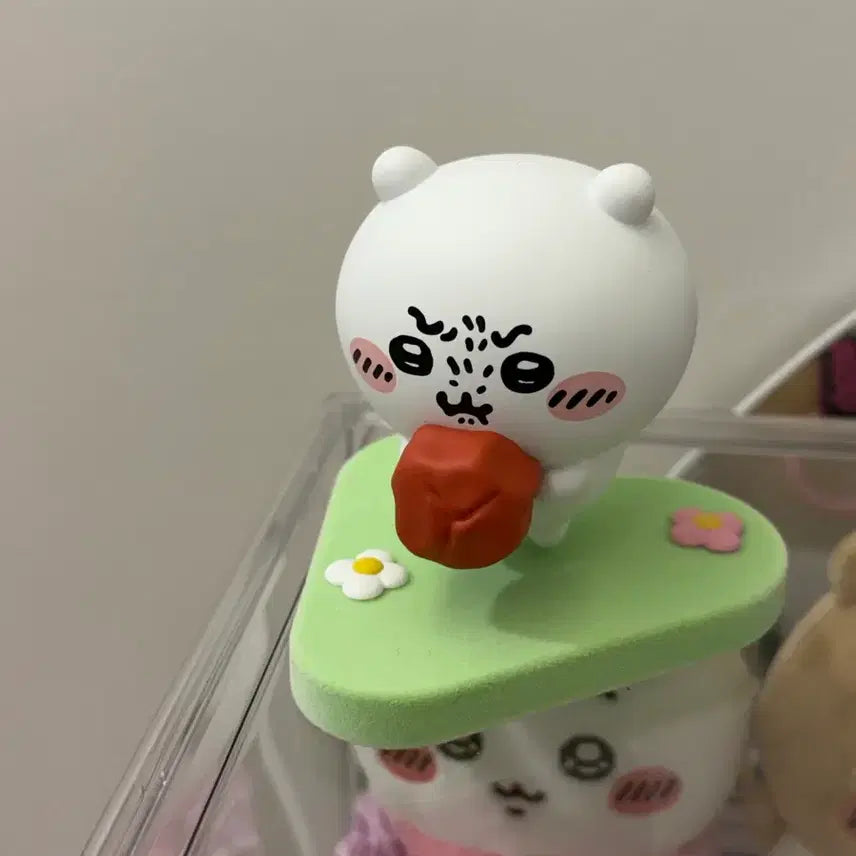 [BUNJANG] Chiikawa Darake Umeboshi Figure / 치이카와 투성이 다라케 피규어 우메보시