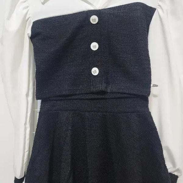 [BUNJANG] White Shirt and Black Tweed Skirt Set / 흰색 셔츠 배색 블랙 트위드 세트