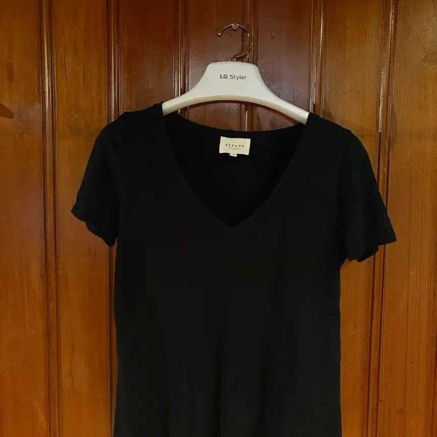 [BUNJANG] Sezane Black V-Neck T-Shirt XS / 세잔느 SEZANE 블랙 브이넥 티셔츠 XS
