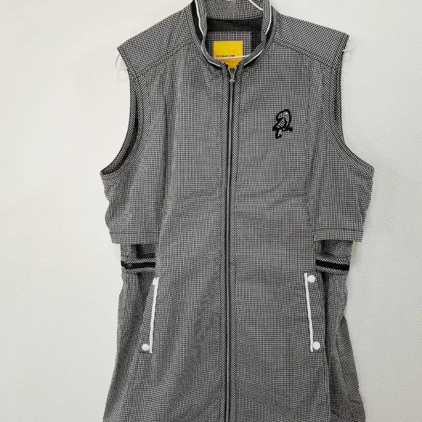 [BUNJANG] Macau Gingham Check Sleeveless Zip-Up Vest / 마카우 깅엄 체크 민소매 집업 조끼
