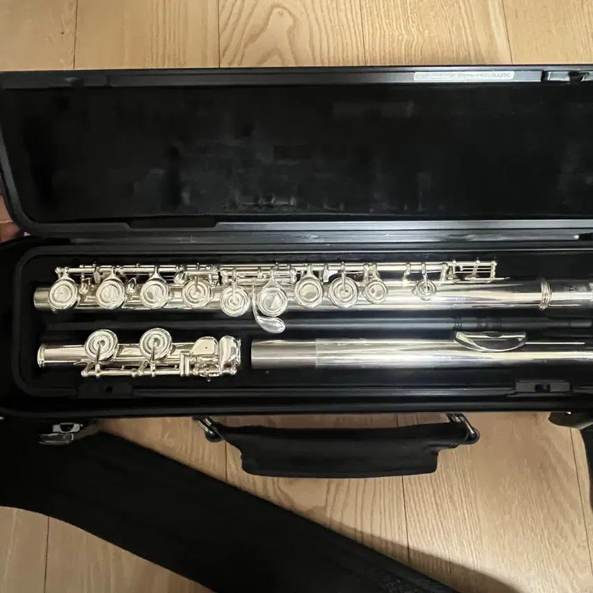 [BUNJANG] Yamaha Flute with Case / 야마하 플룻 케이스 가방 포함