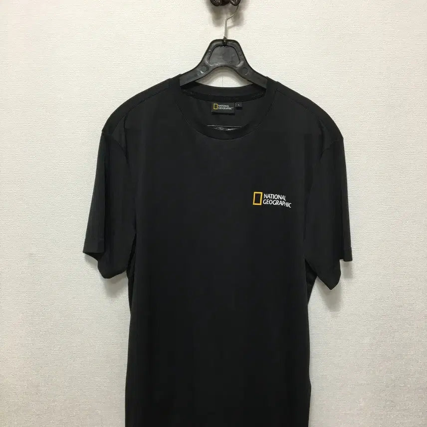 [BUNJANG] National Geographic Men's Short Sleeve Crewneck T-Shirt / 내셔널지오그래픽 남성 반팔 라운드티셔츠