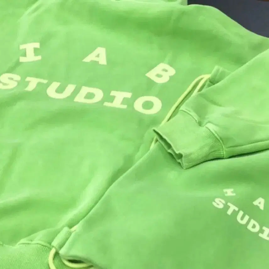 [BUNJANG] IAB Studio Hoodie / 아이앱 스튜디오