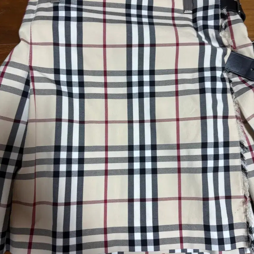 [BUNJANG] Burberry Check Mini Skirt / 버버리 체크스커트