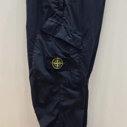 [BUNJANG] Stone Island Nylon Cargo Jogger Pants / [2379]스톤아일랜드 나일론카고 조거팬츠 31~33