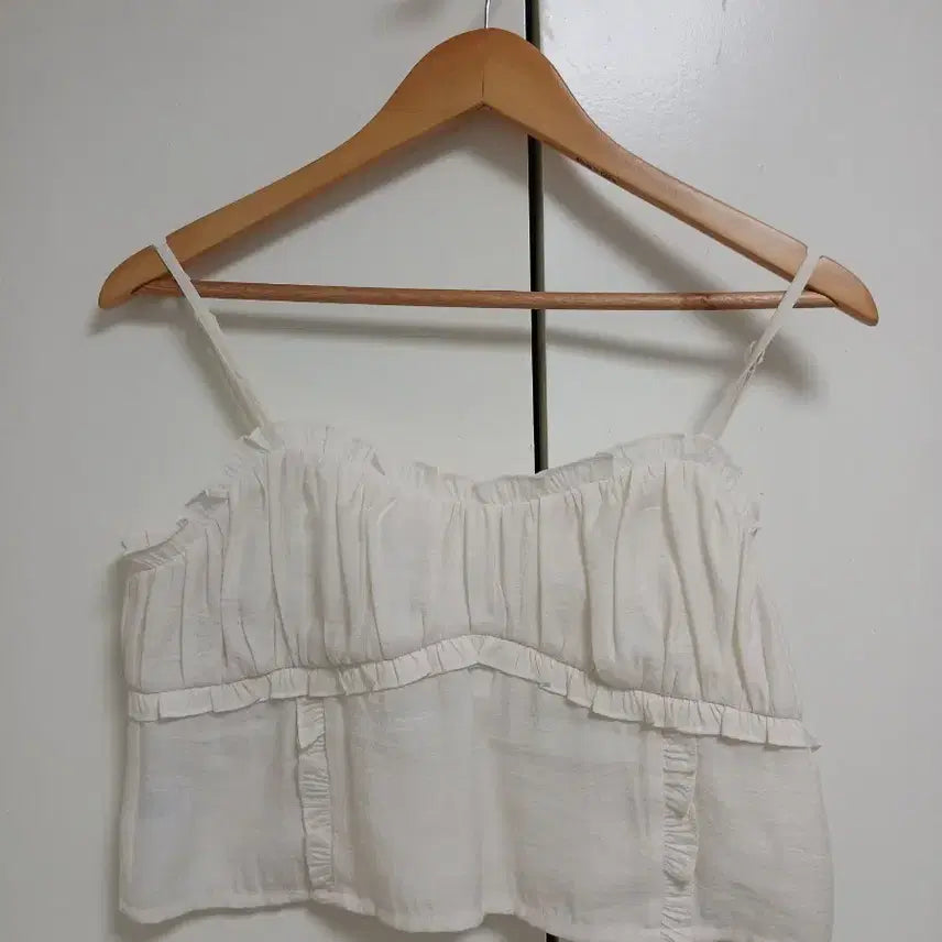 [BUNJANG] Pyoungthing Frill Bustier Cami Blouse Ivory / 프영띵 프릴 뷔스티에 나시 블라우스 아이보리