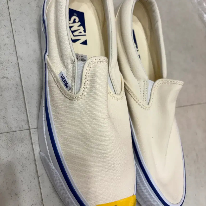 [BUNJANG] Vans Slip-On Reissue 98 LX Sneakers (Size 280) / 반스 스니커즈 슬립온 리이슈 98 LX 280