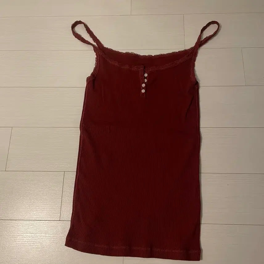 [BUNJANG] Brandy Melville Burgundy Red Lace Tank Top / 브랜디멜빌 버건디 레드 레이스 탱크탑
