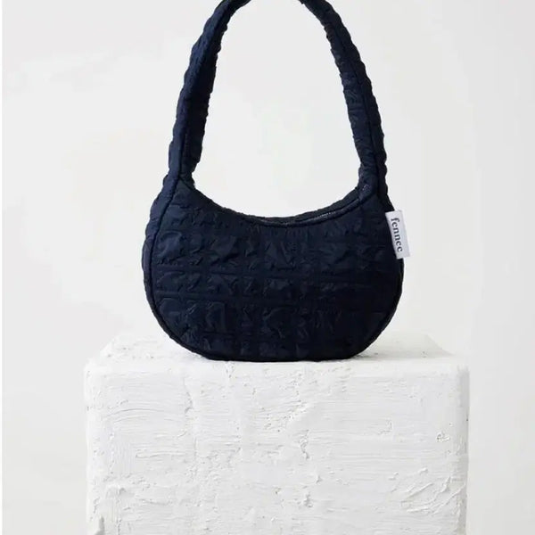 [BUNJANG] Penne Quilting Shoulder Bag Navy / 펜네 스니커즈 퀼팅 숄더백 네이비