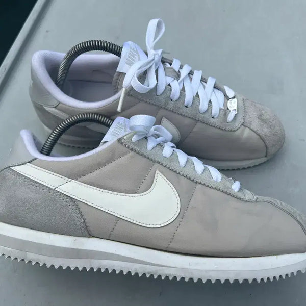 [BUNJANG] Nike Cortez Beige/White Sneakers / 나이키 코르테즈 베이지/화이트 스니커즈 270mm