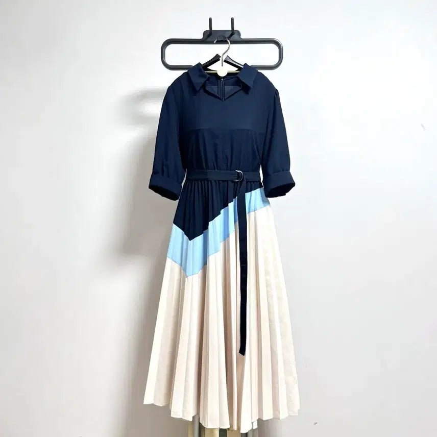 [BUNJANG] System Navy Dress with Pleated Skirt / 시스템원피스