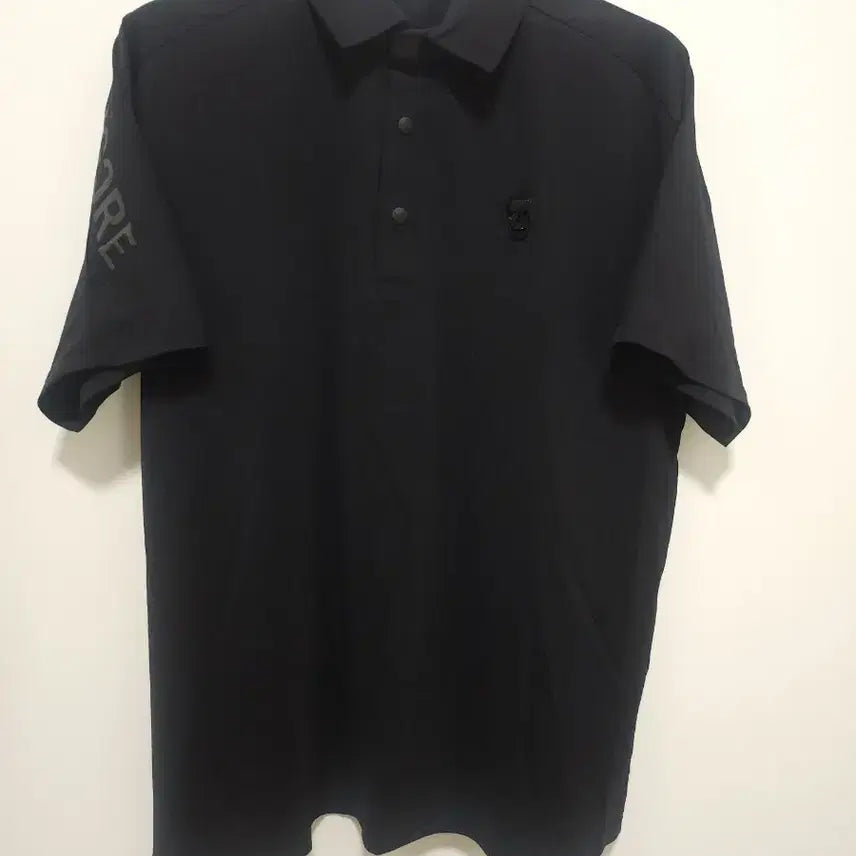 [BUNJANG] Amazingcree Black Golf Wear Short Sleeve Polo T-shirt / 어메이징크리 블랙 골프웨어 반팔 카라티