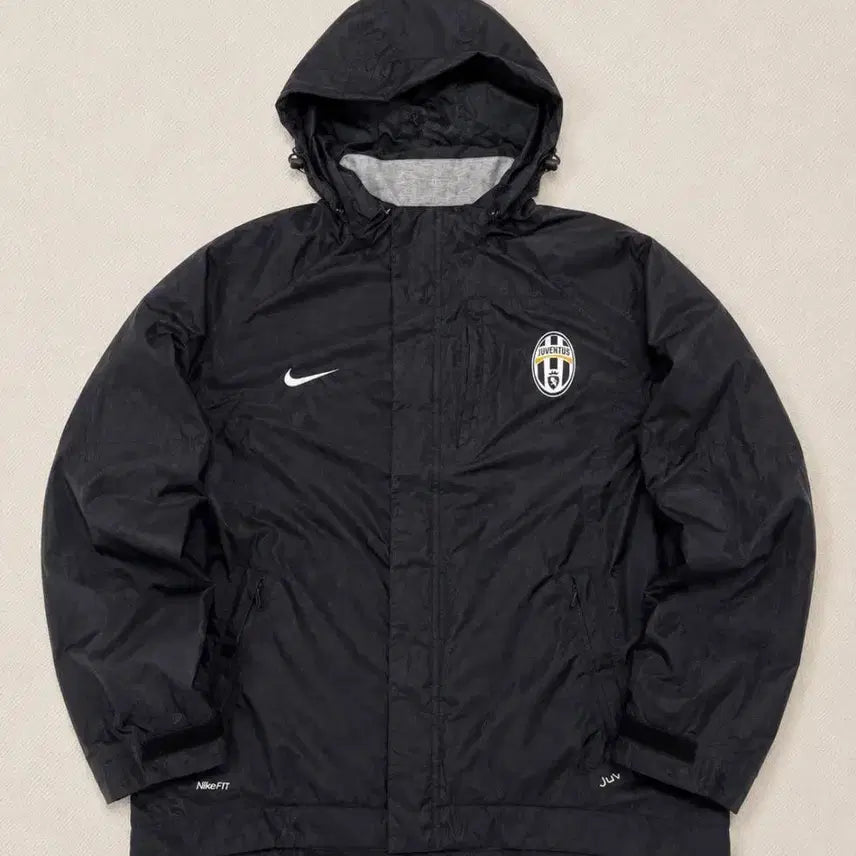 [BUNJANG] Nike Juventus Windrunner Jacket / Nike 나이키 유벤투스 윈드러너 바람막이 P652