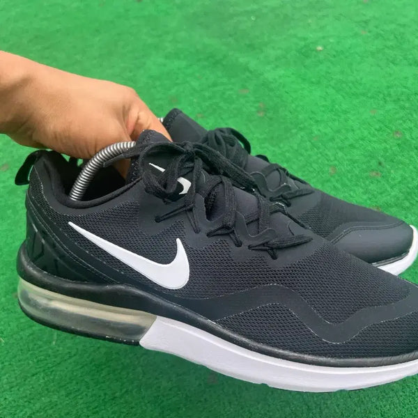 [BUNJANG] Nike Air Max 270 Sneakers / 나이키 에어맥스 검흰 운동화 270mm