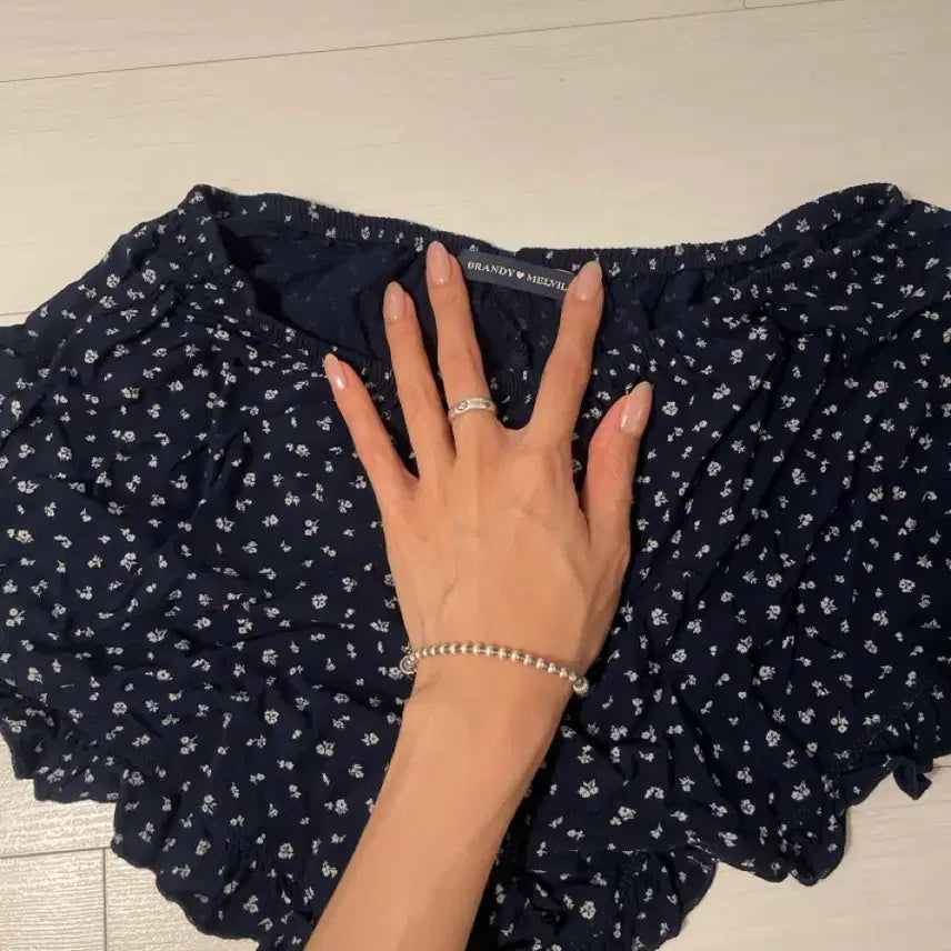 [BUNJANG] Brandy Melville Floral Print Shorts / 브랜디멜빌 꽃무늬 쇼츠