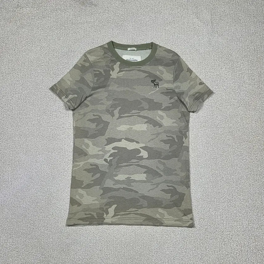 [BUNJANG] Abercrombie Muscle Fit Camouflage Short Sleeve T-Shirt / [아베크롬비] 머슬 핏 카모플라쥬 반팔 티셔츠 | S00568