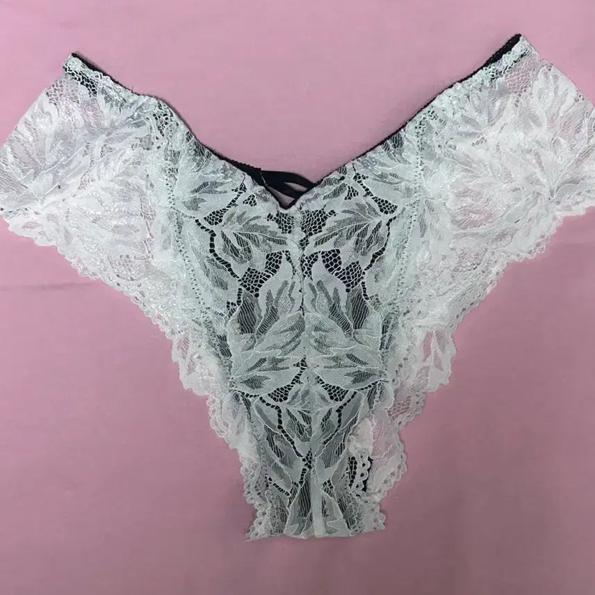[BUNJANG] Aimée et moi Lace Half-Back Panty / 에메필 크로스 레이스 하프백 팬티