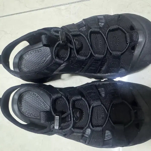 [BUNJANG] Keen Newport H2 Women's Sandals Triple Black / 킨 뉴포트 H2 여성 샌들 TRIPLE BLACK