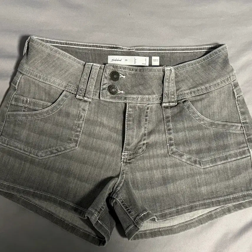 [BUNJANG] Subdue Low Rise Double Button Denim Shorts / (새상품)섭듀드 로우라이즈 더블 버튼 데님 쇼츠