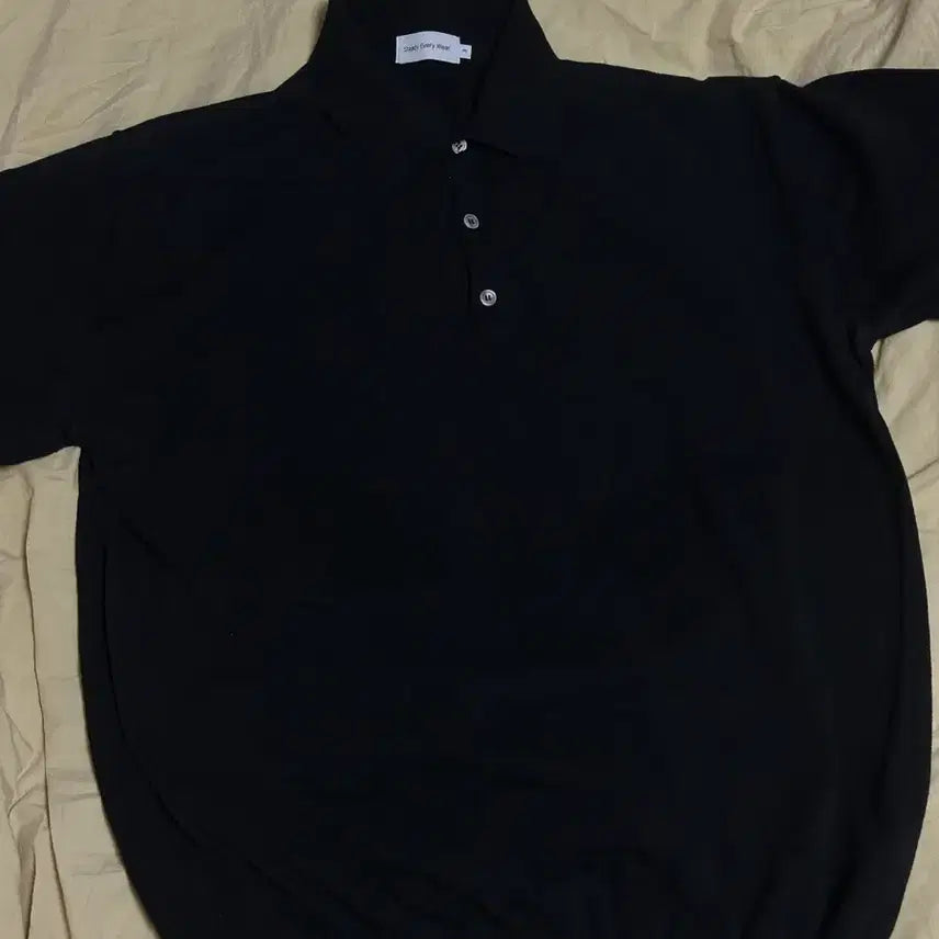 [BUNJANG] Steady Everywear 3-Button Short Sleeve Knit (Black) / 스테디에브리웨어 3버튼 칼라 반팔 니트 (블랙) 3