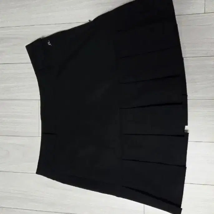 [BUNJANG] J.LINDEBERG Black Pleated Golf Skirt (25/XS) / J.LINDEBERG 블랙 플리츠 골프 스커트 (25/XS) 새상품급 판매해요