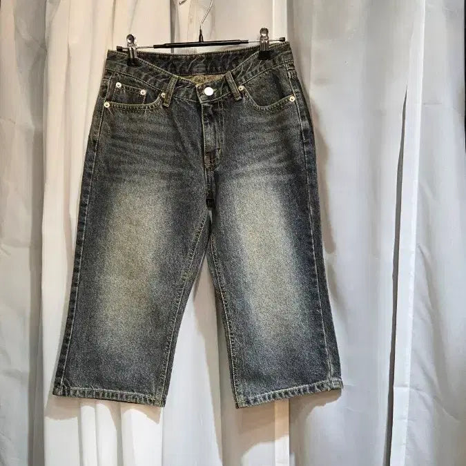 [BUNJANG] Sample Washed Denim Shorts (Size S) / S싸이즈 5부 워싱 데님 반바지 (샘플)