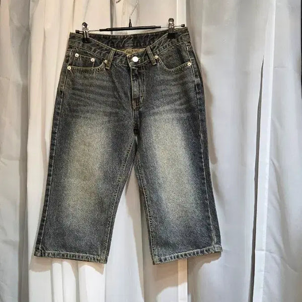 [BUNJANG] Sample Washed Denim Shorts (Size S) / S싸이즈 5부 워싱 데님 반바지 (샘플)