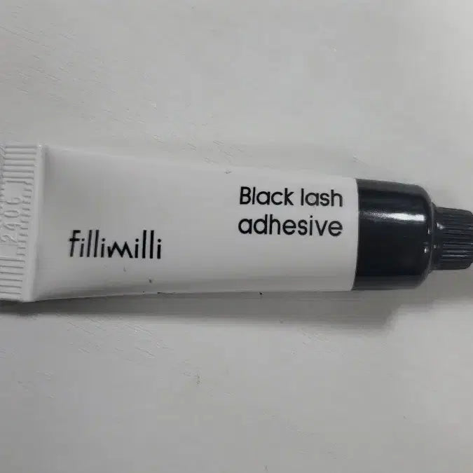 [BUNJANG] Fillimilli Black Eyelash Adhesive 7g / 필리밀리 블랙 속눈썹 접착제 7g