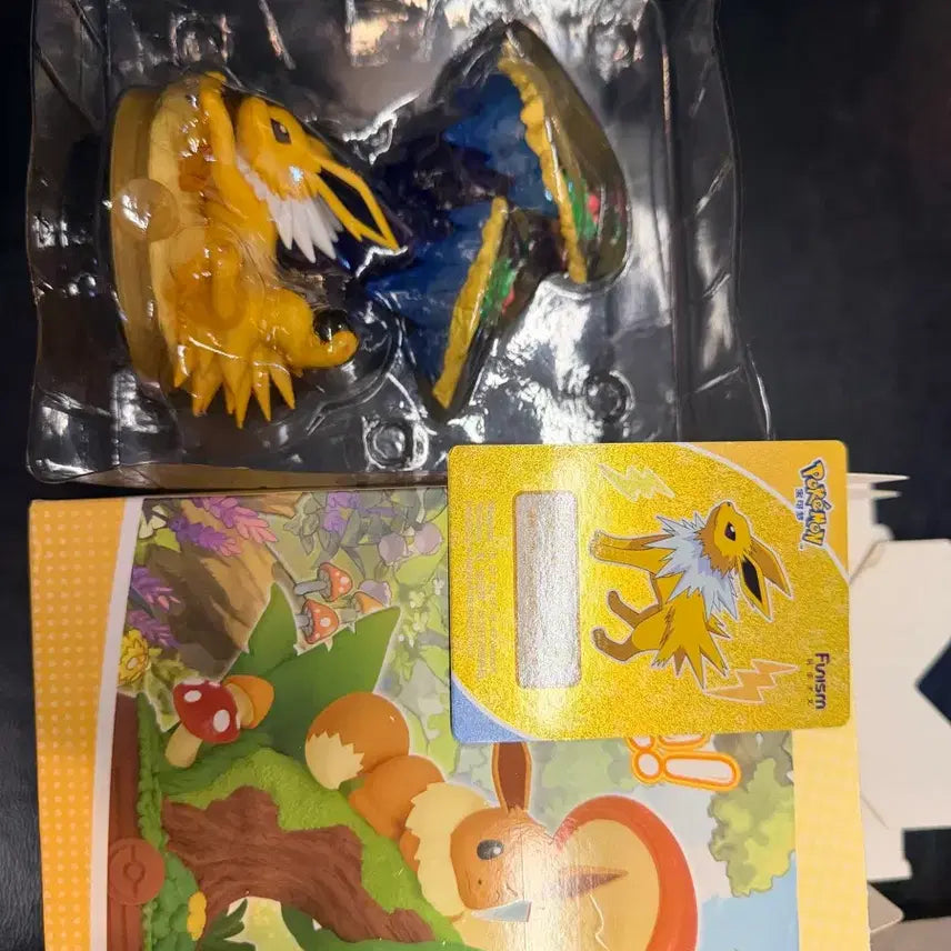 [BUNJANG] Pokemon Eeveelutions Jolteon Figure / 포켓몬스터 이브이즈 피규어 쥬피썬더